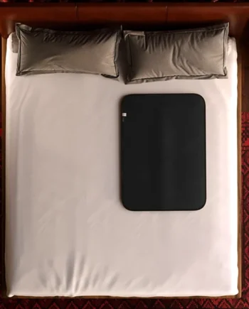 Fascinator Throw Mini in Black