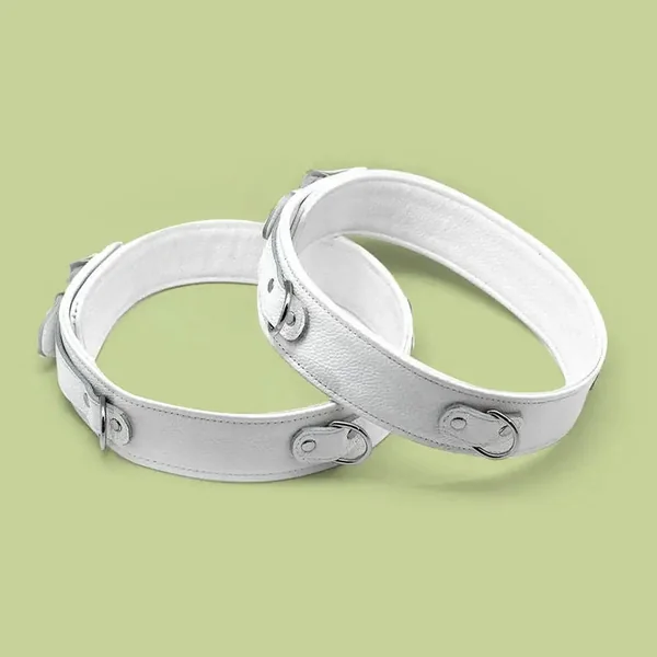 Fuji White Collection Leather Thigh Restraints