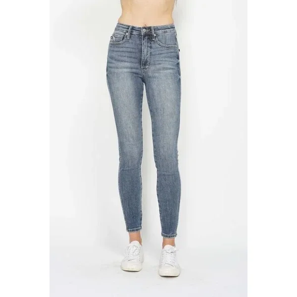 Judy Blue Full Size Tummy Control Contrast Wash Skinny Jeans
