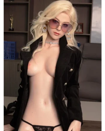 Lubby – 5’9″ | 174cm Sex Doll