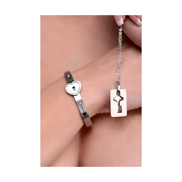MASTER SERIES CUFFED LOCKING & KEY NECKLACE