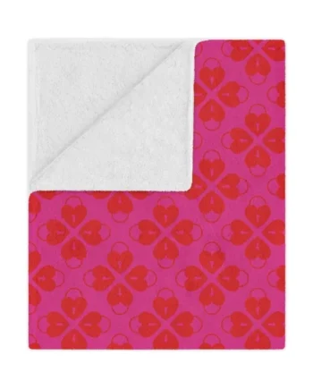 Signature Heart Lock Microfiber Blanket – Red & Pink
