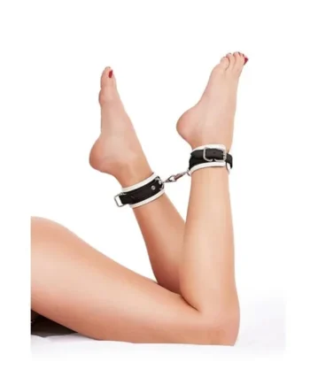 Whipsmart – Glow In The Dark Deluxe Detachable Buckle Cuffs